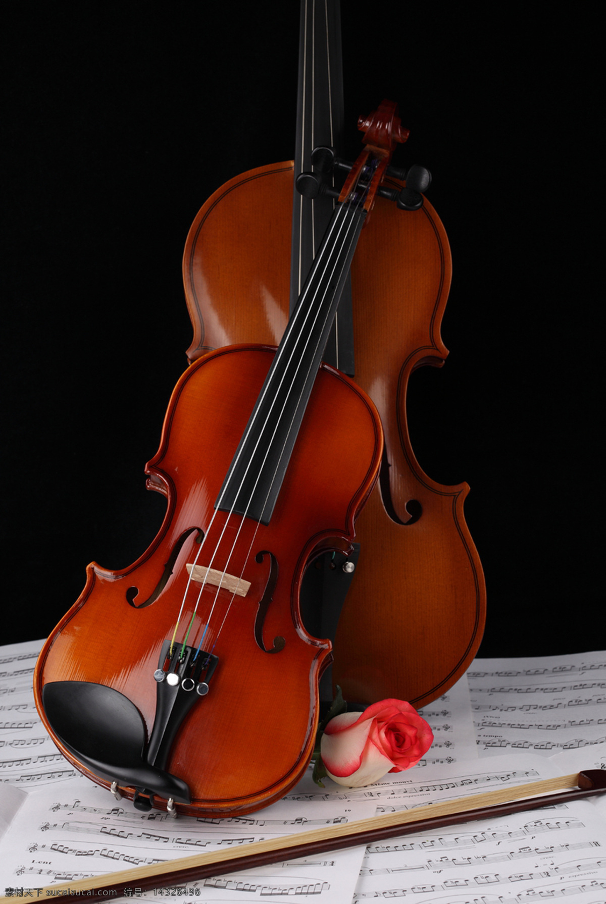 小提琴 乐器 乐谱 小提琴素材 高清图片 jpg图库 摄影图片 小提琴图片 高清 小提琴图库 小提琴特写 全身 影音娱乐 生活百科