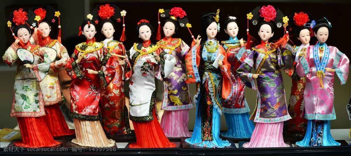 泥塑仕女群 雕塑 泥塑 仕女 清朝 服饰 旗袍 筒裙 团扇 头饰 中国文化 传统文化 旅游商品 文化艺术