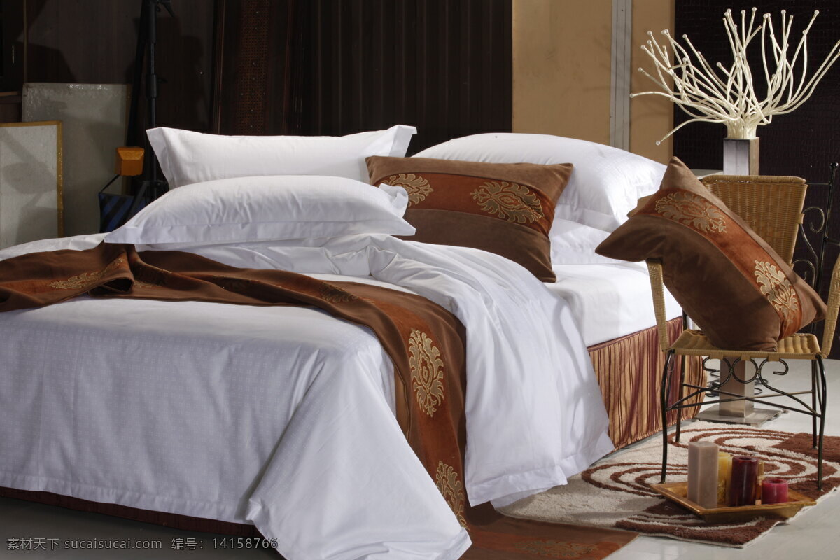 床上用品 毛巾 生活百科 生活素材 枕头 被褥 白色床头 高级床设施 风景 生活 旅游餐饮