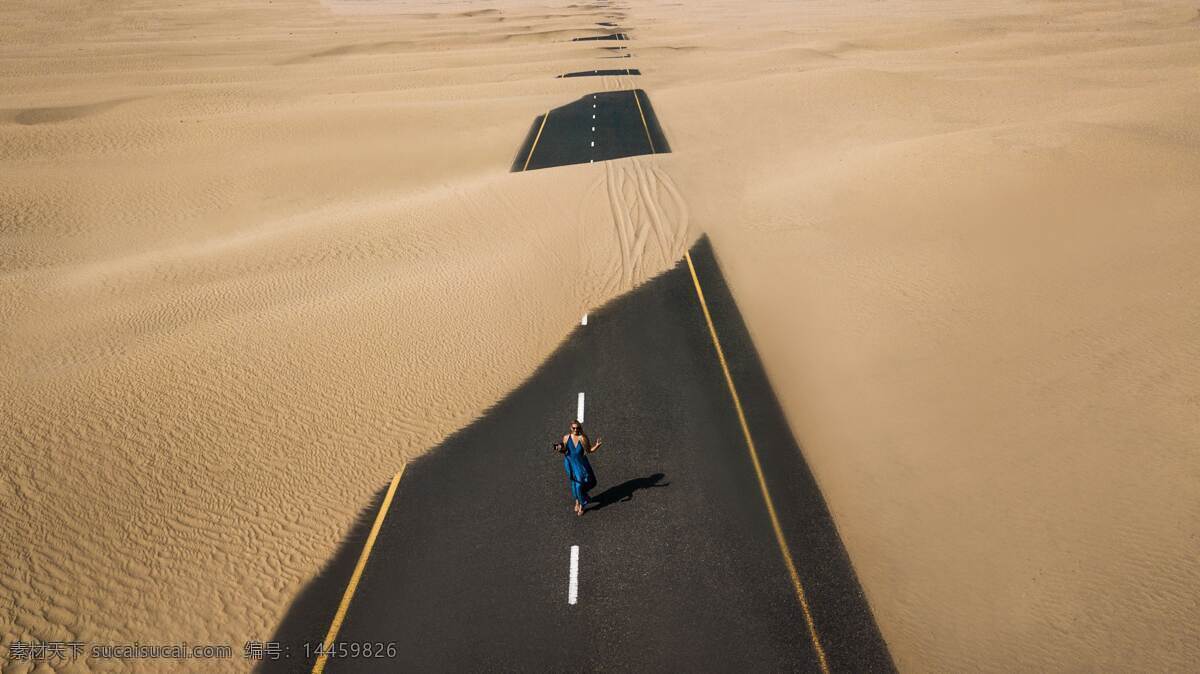 穿越 沙漠 道路 空荡荡 黄沙 建筑景观 自然景观