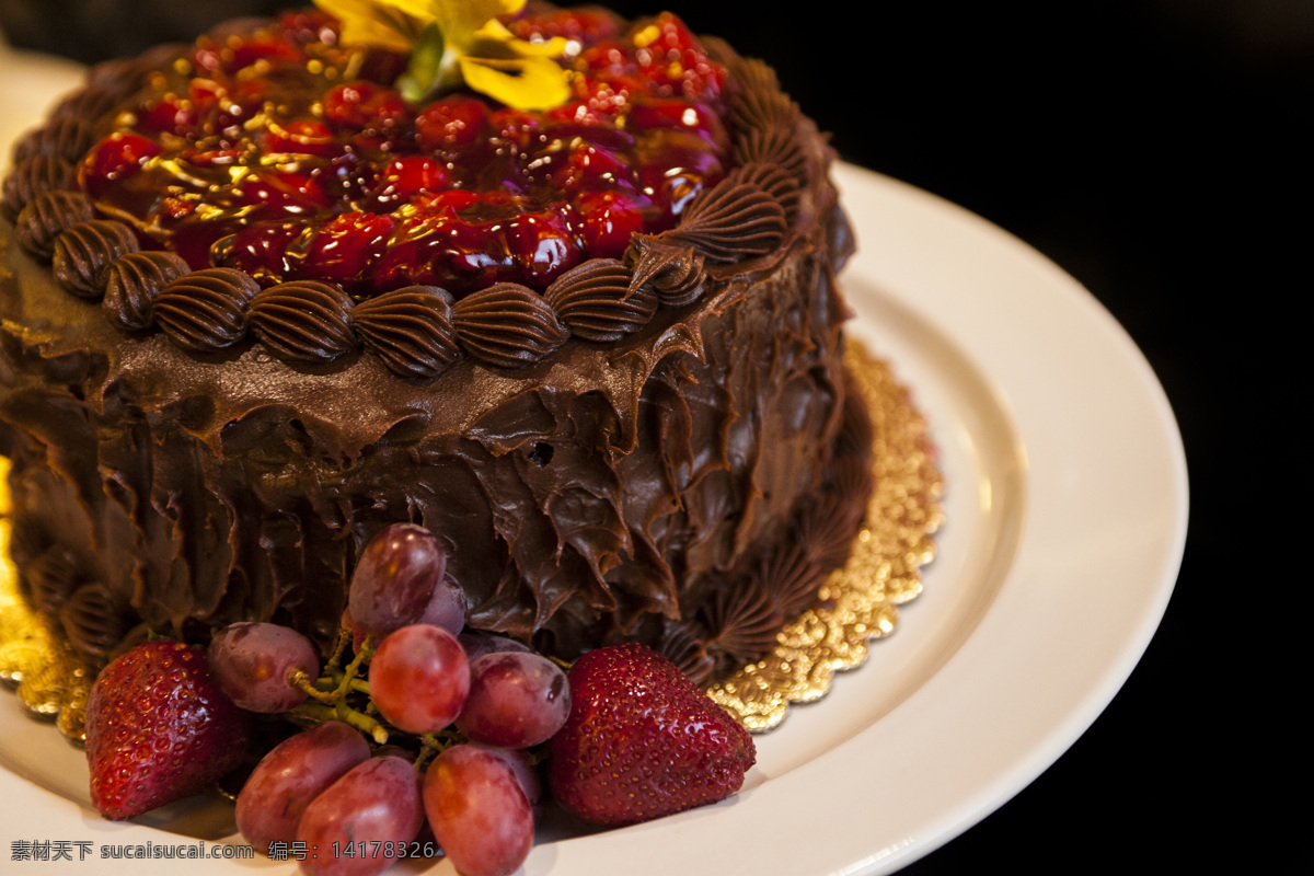 樱桃 提子 草莓 蛋糕 奶油蛋糕 巧克力蛋糕 美食 甜品 美味 食物 生日蛋糕图片 餐饮美食